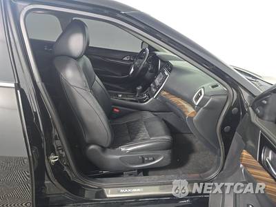 2018 Nissan Maxima Platinum - zdjęcie 8 z 26 - miniatura