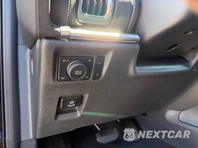 2025 Ford Expedition Platinum - zdjęcie 15 z 61 - miniatura
