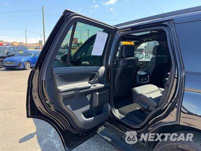 2025 Ford Expedition Platinum - zdjęcie 32 z 61 - miniatura