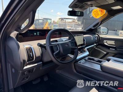 2025 Ford Expedition Platinum - zdjęcie 14 z 61 - miniatura