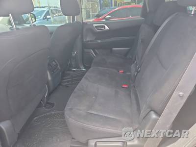 2016 Nissan Pathfinder S - zdjęcie 8 z 18 - miniatura