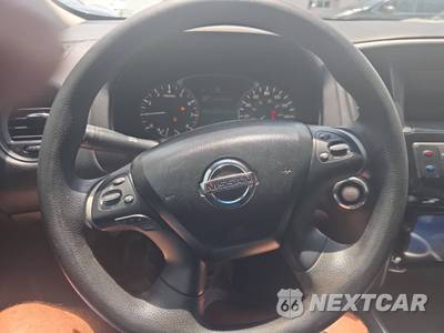 2016 Nissan Pathfinder S - zdjęcie 12 z 18 - miniatura
