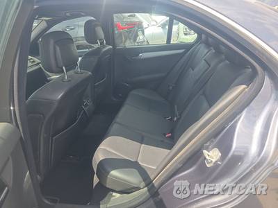 2009 Mercedes-Benz C 300 - zdjęcie 13 z 47 - miniatura