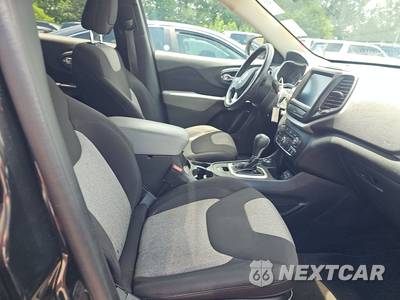2014 Jeep Cherokee Latitude - zdjęcie 8 z 21 - miniatura