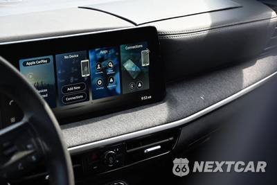 2026 Nissan Kicks SV - zdjęcie 9 z 18 - miniatura