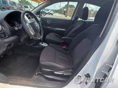2017 Nissan Versa Sedan SV - zdjęcie 6 z 19 - miniatura