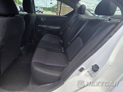 2017 Nissan Versa Sedan SV - zdjęcie 10 z 19 - miniatura