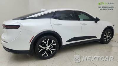 2024 Toyota Crown XLE - zdjęcie 6 z 50 - miniatura
