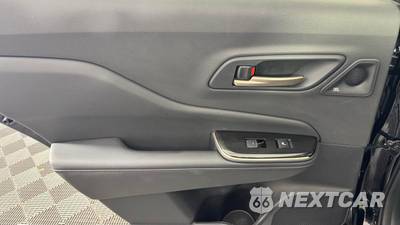 2024 Toyota Crown Limited - zdjęcie 30 z 37 - miniatura
