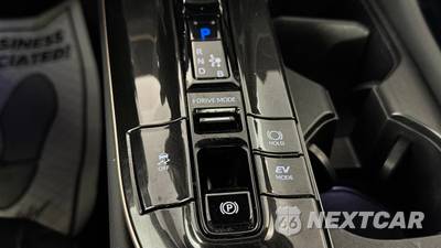 2024 Toyota Crown Limited - zdjęcie 25 z 37 - miniatura