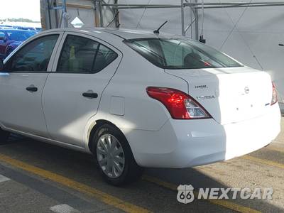 2013 Nissan Versa 1.6 S - zdjęcie 6 z 37 - miniatura