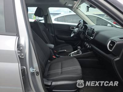 2026 Hyundai Venue SEL - zdjęcie 8 z 27 - miniatura