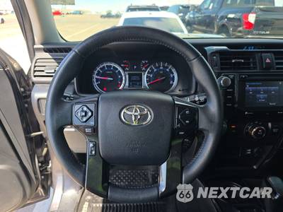 2019 Toyota 4Runner TRD Off-Road Premium - zdjęcie 10 z 37 - miniatura