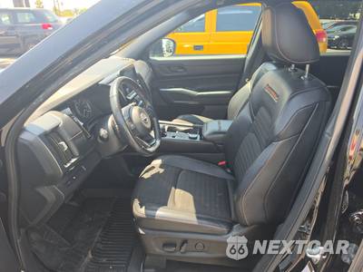 2024 Nissan Pathfinder Rock Creek - zdjęcie 7 z 33 - miniatura