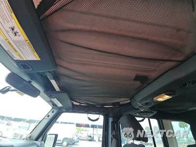 2014 Jeep Wrangler Unlimited Sport - zdjęcie 17 z 38 - miniatura