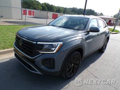 2024 Volkswagen Atlas Cross Sport 2.0T SE w/Technology