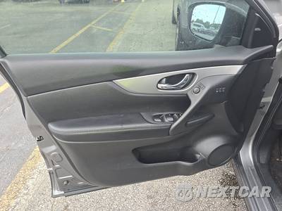 2020 Nissan Rogue Sport SV - zdjęcie 9 z 23 - miniatura
