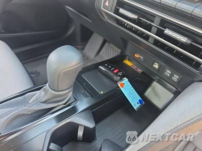 2025 Toyota Camry LE - zdjęcie 21 z 22 - miniatura