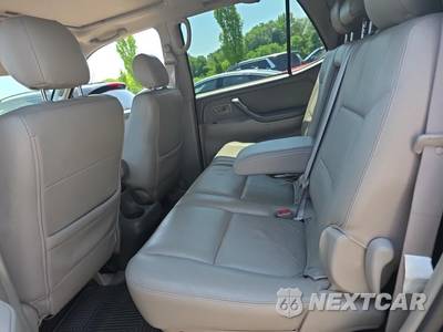 2005 Toyota Sequoia SR5 - zdjęcie 16 z 22 - miniatura