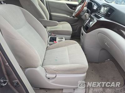 2015 Nissan Quest SV 118.1" WB - zdjęcie 8 z 36 - miniatura