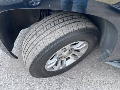 2018 Chevrolet Suburban 1500 LT 1LT - zdjęcie 37 z 38 - miniatura