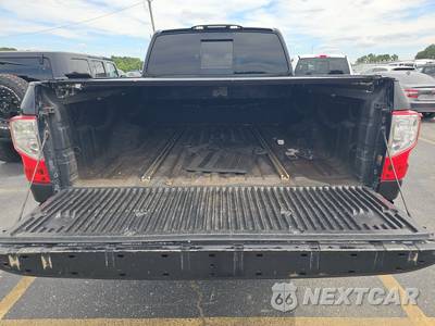 2016 Nissan TITAN XD SL Crew Cab Medium Bed - zdjęcie 16 z 32 - miniatura