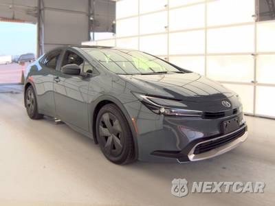 2026 Toyota Prius Plug-In Hybrid SE - zdjęcie 3 z 23 - miniatura