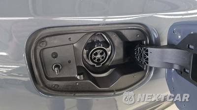 2026 Toyota Prius Plug-In Hybrid SE - zdjęcie 20 z 23 - miniatura
