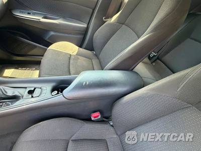 2019 Toyota C-HR LE - zdjęcie 32 z 33 - miniatura