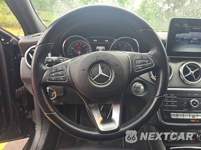 2020 Mercedes-Benz GLA 250 - zdjęcie 10 z 24 - miniatura