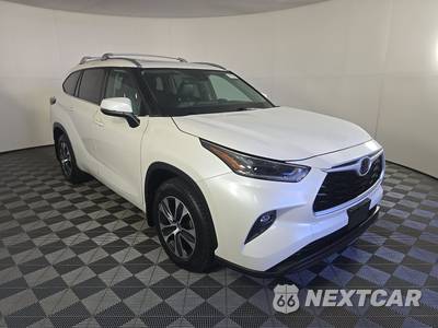 2021 Toyota Highlander XLE - zdjęcie 3 z 17 - miniatura