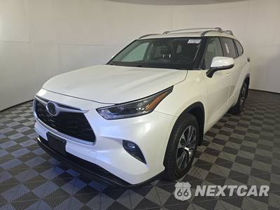 2021 Toyota Highlander XLE - zdjęcie 1 z 17 - miniatura