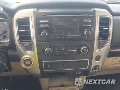 2017 Nissan TITAN SV Crew Cab Short Bed - zdjęcie 11 z 29 - miniatura