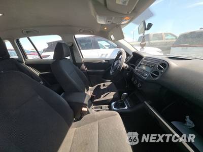2013 Volkswagen Tiguan S - zdjęcie 8 z 35 - miniatura