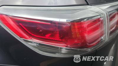 2015 Toyota Highlander LE - zdjęcie 26 z 35 - miniatura