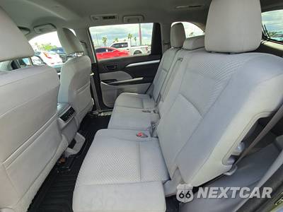 2015 Toyota Highlander LE - zdjęcie 13 z 35 - miniatura