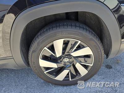 2025 Volkswagen Atlas Cross Sport 2.0T SE w/Technology - zdjęcie 16 z 32 - miniatura