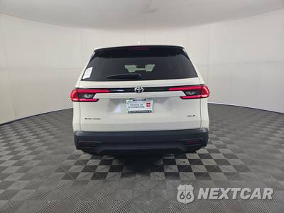 2024 Toyota Grand Highlander Hybrid XLE - zdjęcie 5 z 18 - miniatura
