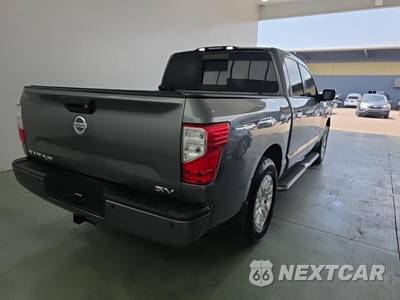 2018 Nissan TITAN SV Crew Cab Short Bed - zdjęcie 4 z 20 - miniatura
