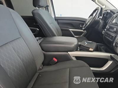 2018 Nissan TITAN SV Crew Cab Short Bed - zdjęcie 18 z 20 - miniatura