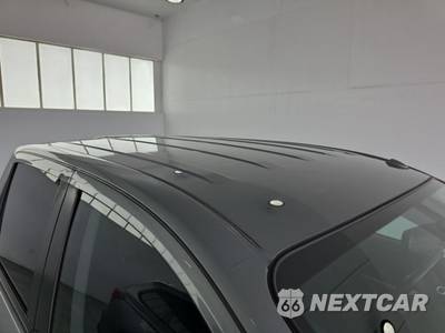 2018 Nissan TITAN SV Crew Cab Short Bed - zdjęcie 19 z 20 - miniatura