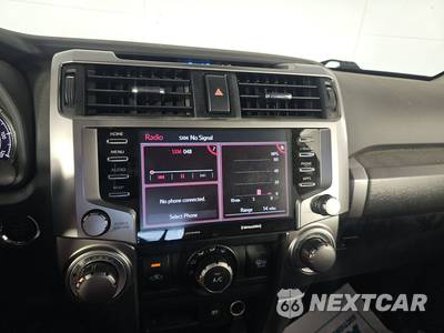 2022 Toyota 4Runner SR5 - zdjęcie 11 z 17 - miniatura