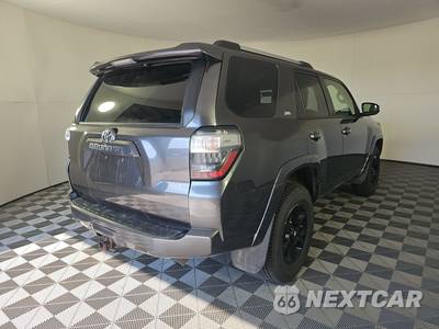 2022 Toyota 4Runner SR5 - zdjęcie 4 z 17 - miniatura