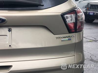 2017 Ford Escape Titanium - zdjęcie 6 z 33 - miniatura