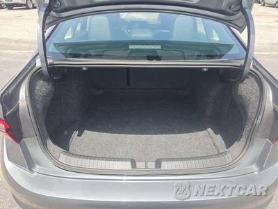 2025 Volkswagen Jetta SE - zdjęcie 16 z 18 - miniatura