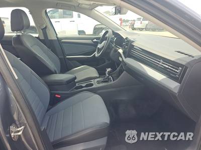 2025 Volkswagen Jetta SE - zdjęcie 8 z 18 - miniatura