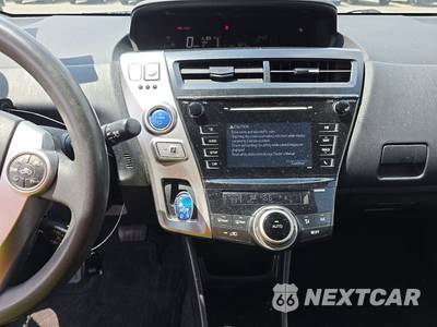 2015 Toyota Prius v Two - zdjęcie 11 z 34 - miniatura
