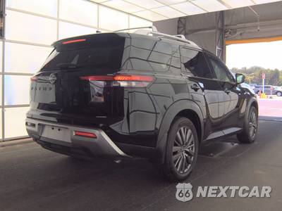 2024 Nissan Pathfinder SL - zdjęcie 4 z 22 - miniatura