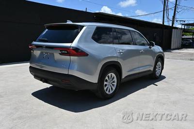2025 Toyota Grand Highlander - zdjęcie 5 z 21 - miniatura