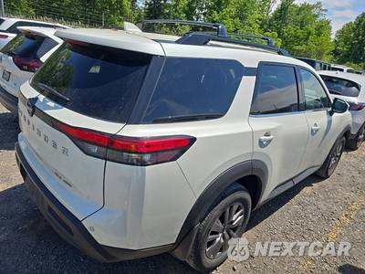 2024 Nissan Pathfinder SV - zdjęcie 4 z 20 - miniatura